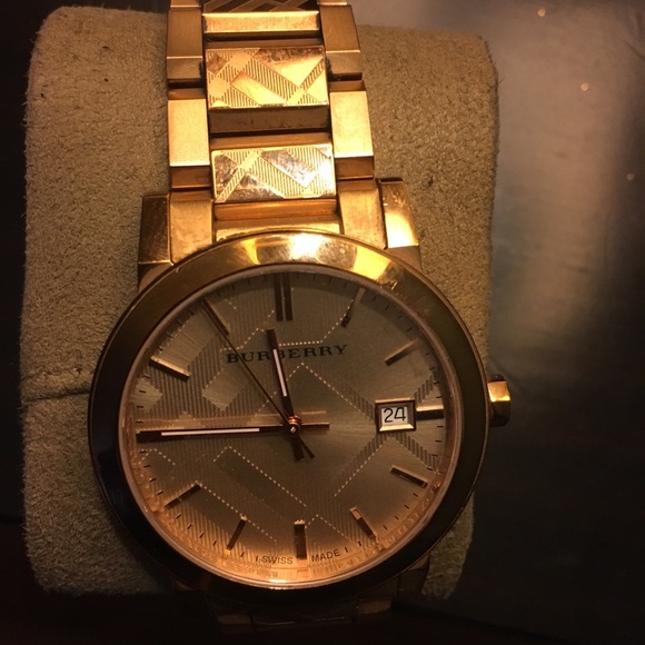 Authentic Burberry Watch - Picture 5 of 6